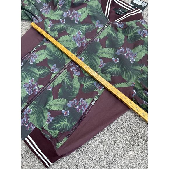GSTQ Jacket Mens Small Burgundy Green Floral Bomber MSRP $349Lightweight Zip Up - Picture 10 of 10